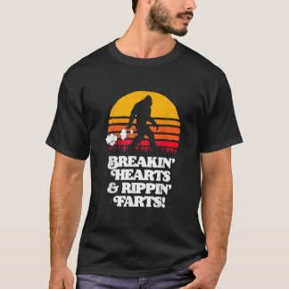 Camiseta Sasquatch Breakin Hearts & Rippin Farts Bigfoot Su