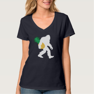 Camiseta Sasquatch De Abacaxi De Pé Grande Com Fruta
