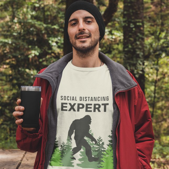 Camiseta Sasquatch de Especialistas em Distância Social (Criador carregado)