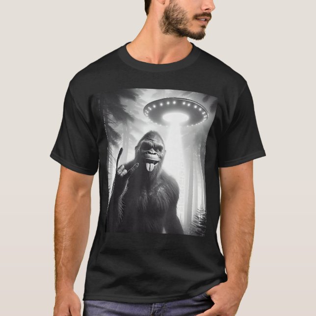 Camiseta Sasquatch engraçado Sie com sinal de rocha alieníg (Frente)