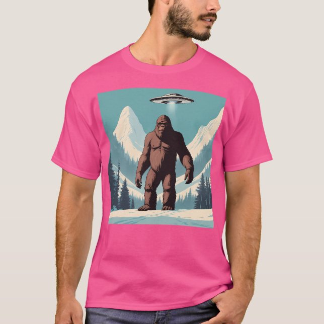Camiseta Sasquatch Ufo Snowy Mountain Scense (Frente)