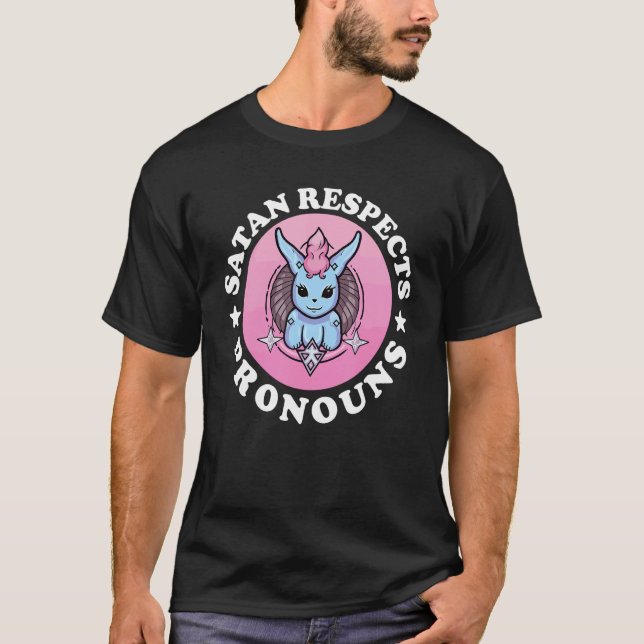 Camiseta Satan Respects Pronouns LGBTQ Gay Pride (Frente)
