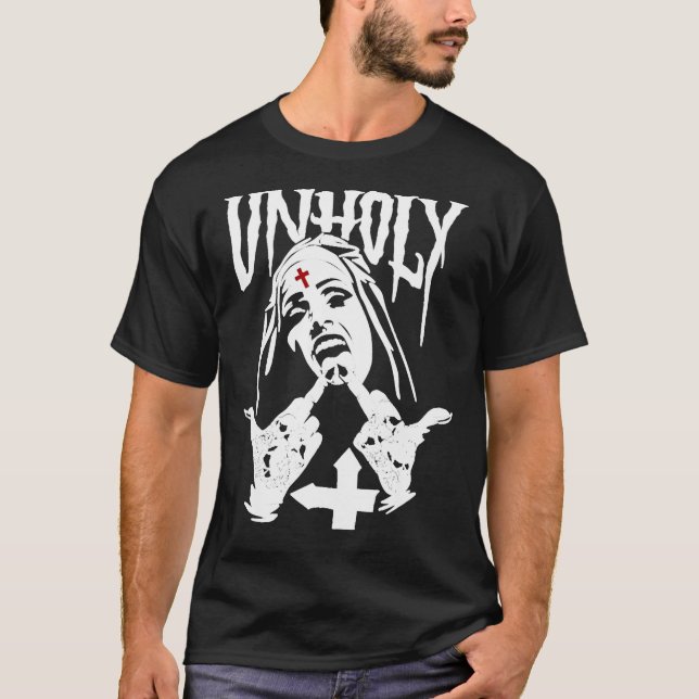 Camiseta Satânica Nun Tattoos Clássica T-Shirt (Frente)