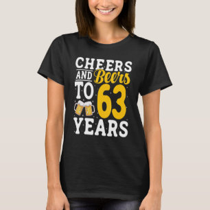 Camiseta Saudações e Cervejas Aos 63 Anos Bebendo Cerveja 6