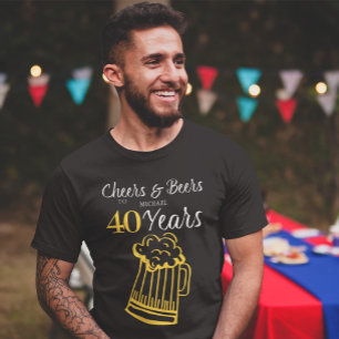 Camiseta Saudações e cervejas para 40 anos de aniversário d