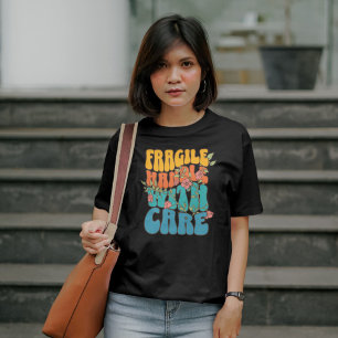 Camiseta Saúde Mental Frágil Engraçado