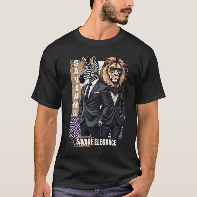 Camiseta Savanna Style: Elegant Zebra and Lion in Suits (Frente)