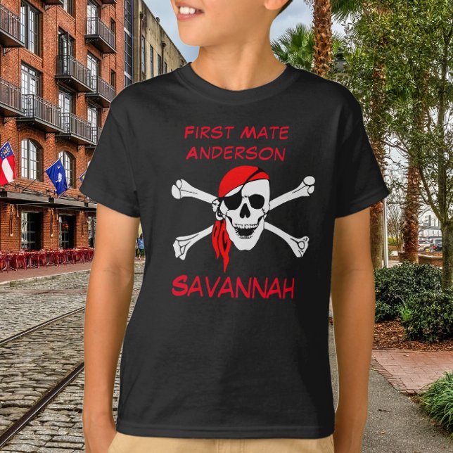Camiseta Savannah GA Pirate First Mate Name (Criador carregado)