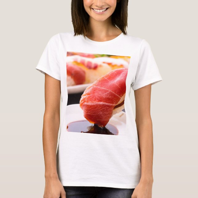 Camiseta Savor the Dip – A consistent aesthetic (Frente)