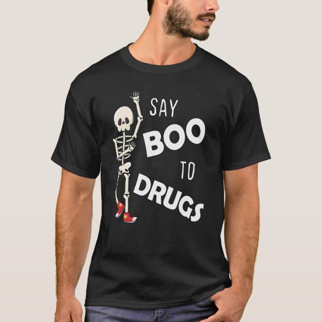 Camiseta Say Boo To Drugs Red Ribbon Week  Skeleton Hallowe (Frente)