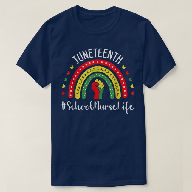 Camiseta School Nurse Juneteenth Celebrating Black Freedom  (Frente do Design)