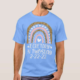 Camiseta School Secretary On Twosday 2_22_2022 Funny Februa