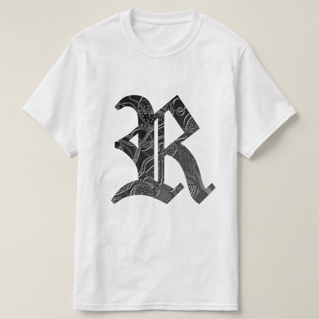 Camiseta Schwarze Buchstabe "R" im gotischen Stil (Frente do Design)