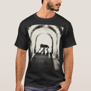 Camiseta SCP-023 / Imagem do Wikidot Black Shuck