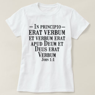 Camiseta Script John 1:1 na Escola de Casa Cristã Latino-Cr