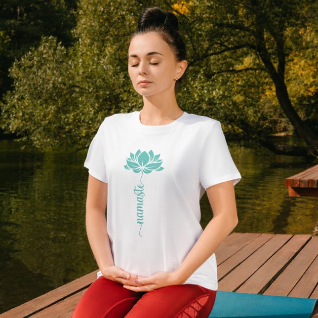 Camiseta Script Moderno do Flor de Lotus Preto do Namaste (Criador carregado)