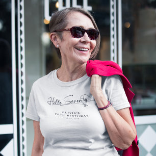 Camiseta Script Olá Setenta Minimalista Aniversário de 70 a