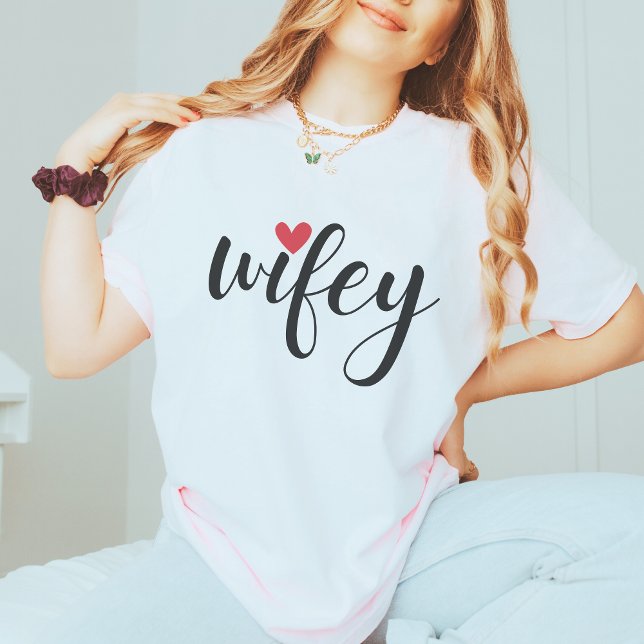 Camiseta Script simples Recem casados Wifey Modern Elegant (Criador carregado)