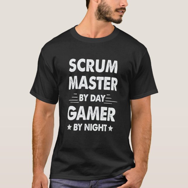 Camiseta Scrum Master By Day Gamer By Night (Frente)