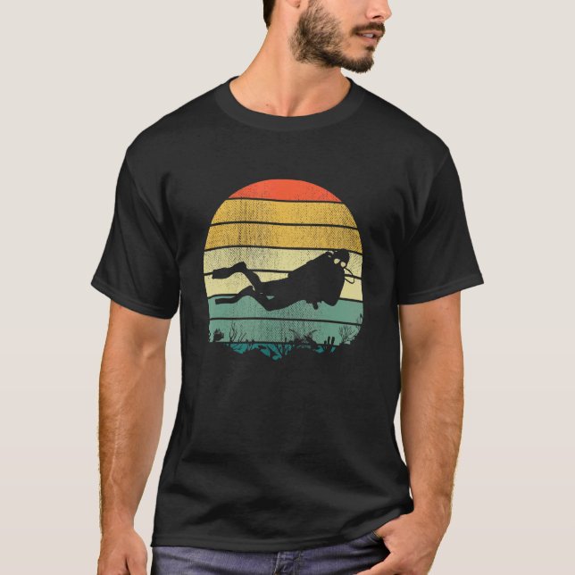 Camiseta Scuba Gráfica Retroativa Merge Diver Snorkeling (Frente)