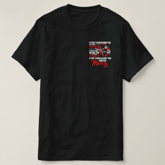 Camiseta Se Ficarem Atrás Dão-Lhes Proteção Se (Frente do Design)