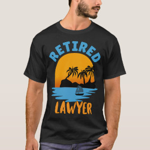 Camiseta Secretário Aposentado Indo Pescar