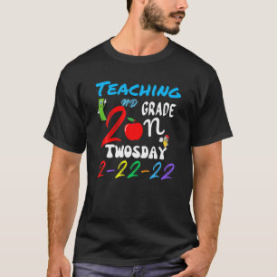 Camiseta Segundo De Ensino No Dia 2-22-22 22 De Fevereiro