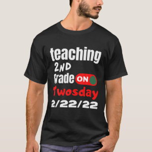 Camiseta Segundo De Ensino No Dia 2-22-22 22 De Fevereiro