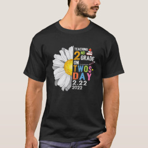 Camiseta Segundo De Ensino No Dia 2-22-22 22 De Fevereiro