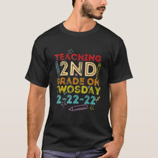 Camiseta Segundo De Ensino No Dia 2-22-22 22 De Fevereiro