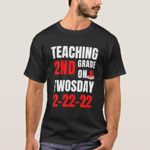 Camiseta Segundo De Ensino No Dia 2-22-22 22 De Fevereiro