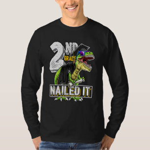 Camiseta segundo Grau Nails Ti Rex Dinossauro Boné de forma
