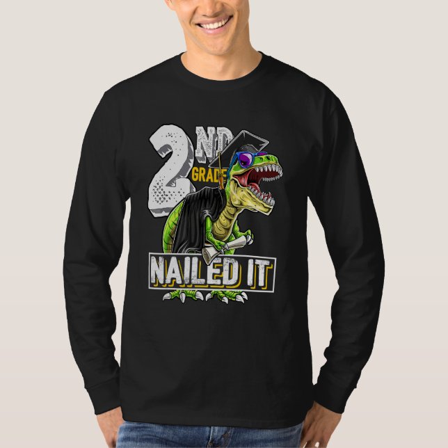 Camiseta segundo Grau Nails Ti Rex Dinossauro Boné de forma (Frente)