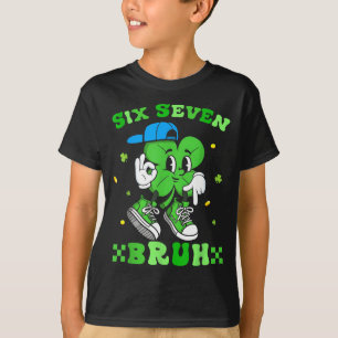 Camiseta Seis sete bruh meme 67 fazendo dab com um trevo sh