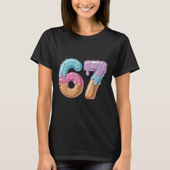 Camiseta Seis Sete Sorvete Pingando Divertido 67 Meme Númer (Frente)