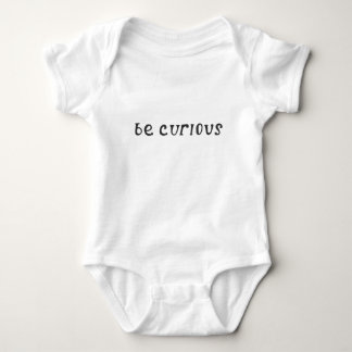 Camiseta "Seja Curiosa" de biqueira: 0-24 M