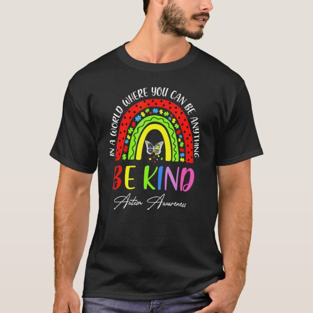 Camiseta Seja gentil com o Rainbow Quebra-cabeça Butterfly  (Frente)