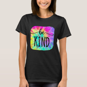 Camiseta Seja Gentil Groovy Tie Dye Poder Floral Anti Bul