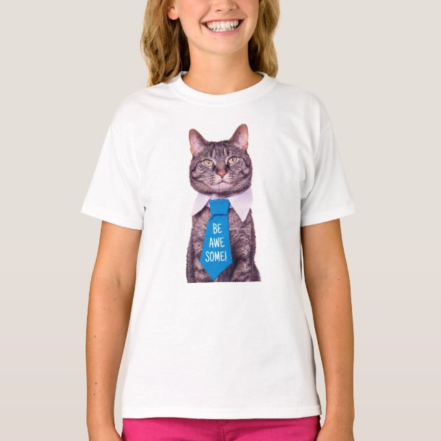 Camiseta "SEJA INCRÍVEL!" Cat in Blue Tie, sua mensagem (Frente)