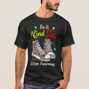 Camiseta Seja Um Calçado Enigma Gentil Autismo Cores Arco-Í