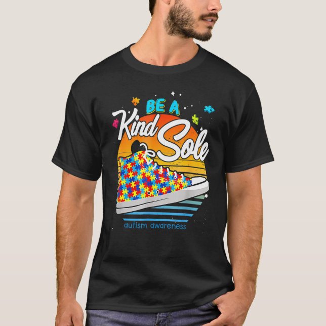 Camiseta Seja Um Pouco Sólido Calçados De Consciência Do Au (Frente)