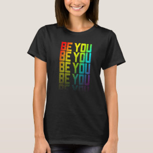 Camiseta Seja Você Lgbtq+ Orgulho gay Arco-Íris Texto Fade