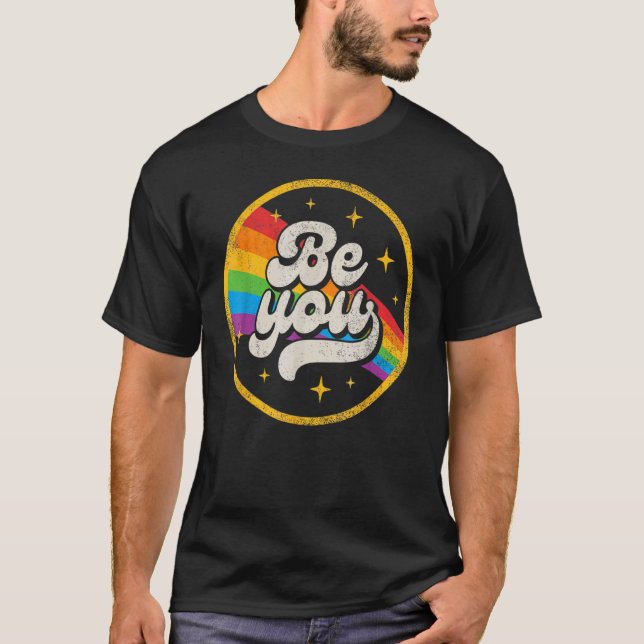 Camiseta Seja Você Orgulha Lgbtq Gay Lgbt Ally Rainbow Flag (Frente)