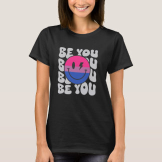 Camiseta Seja você sorridente face hippie LGBTQ bissexual p