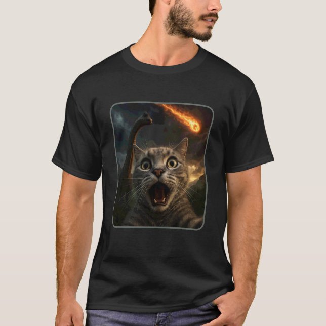 Camiseta Selfie de gato com um Brachiosaurus, meme de dinos (Frente)