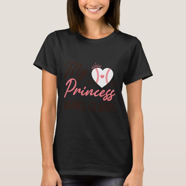Camiseta Sell Mom Dad My Princess Wears Cleats  (Frente)