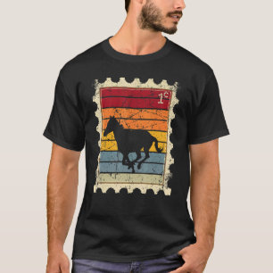 Camiseta Selo Postal Com Um Cavalo Correndo Ao Pôr Do Sol