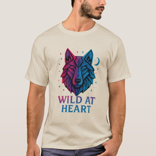 Camiseta Selvagem em Heart Neon Wolf - Arte Animal Geométri (Frente)