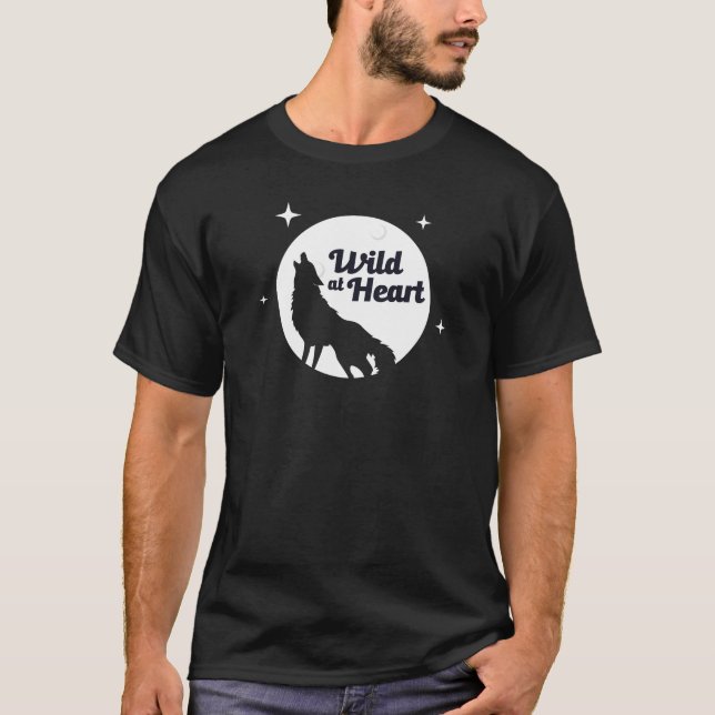 Camiseta Selvagem no coração Lobos uivando (Frente)