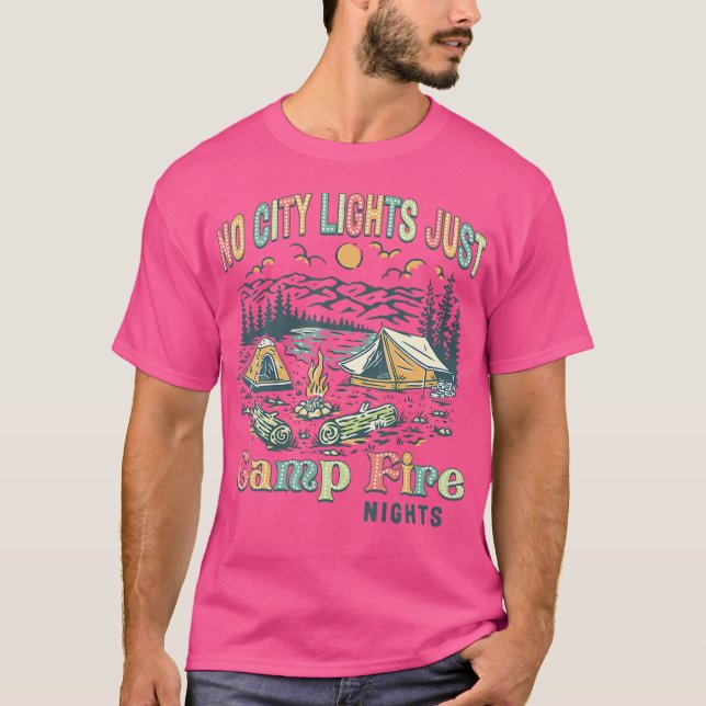 Camiseta Sem Luzes Locais Acampam Noites de Incêndio Mulher (Frente)